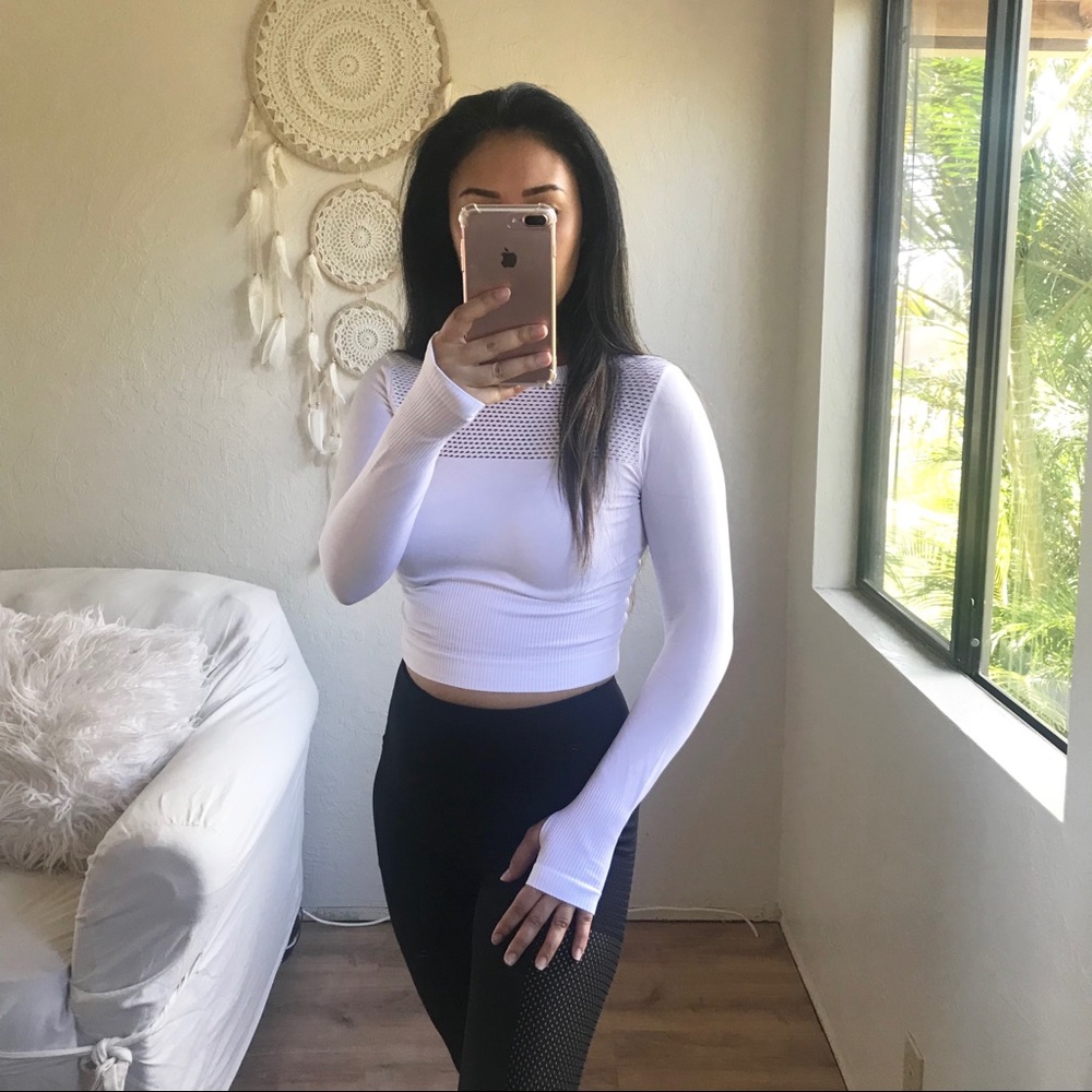 SLOANE in White - Picture 1 of 7